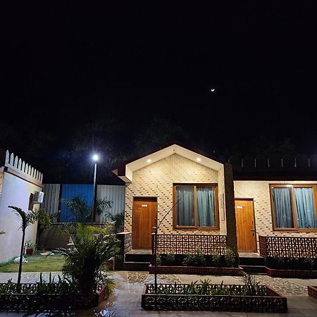 The Mewar Palace And Resort Shivpuri  ภายนอก รูปภาพ