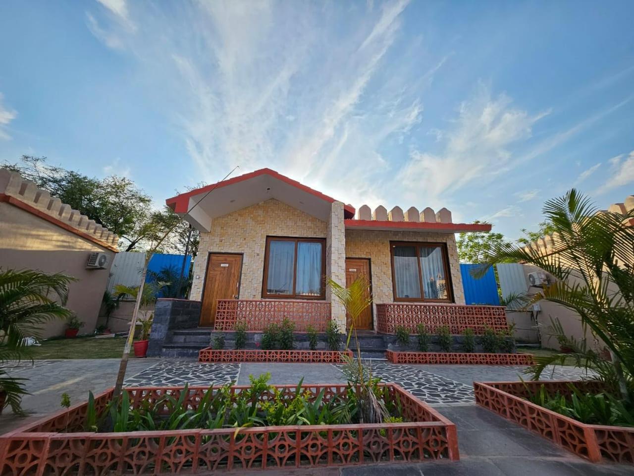 The Mewar Palace And Resort Shivpuri  ภายนอก รูปภาพ